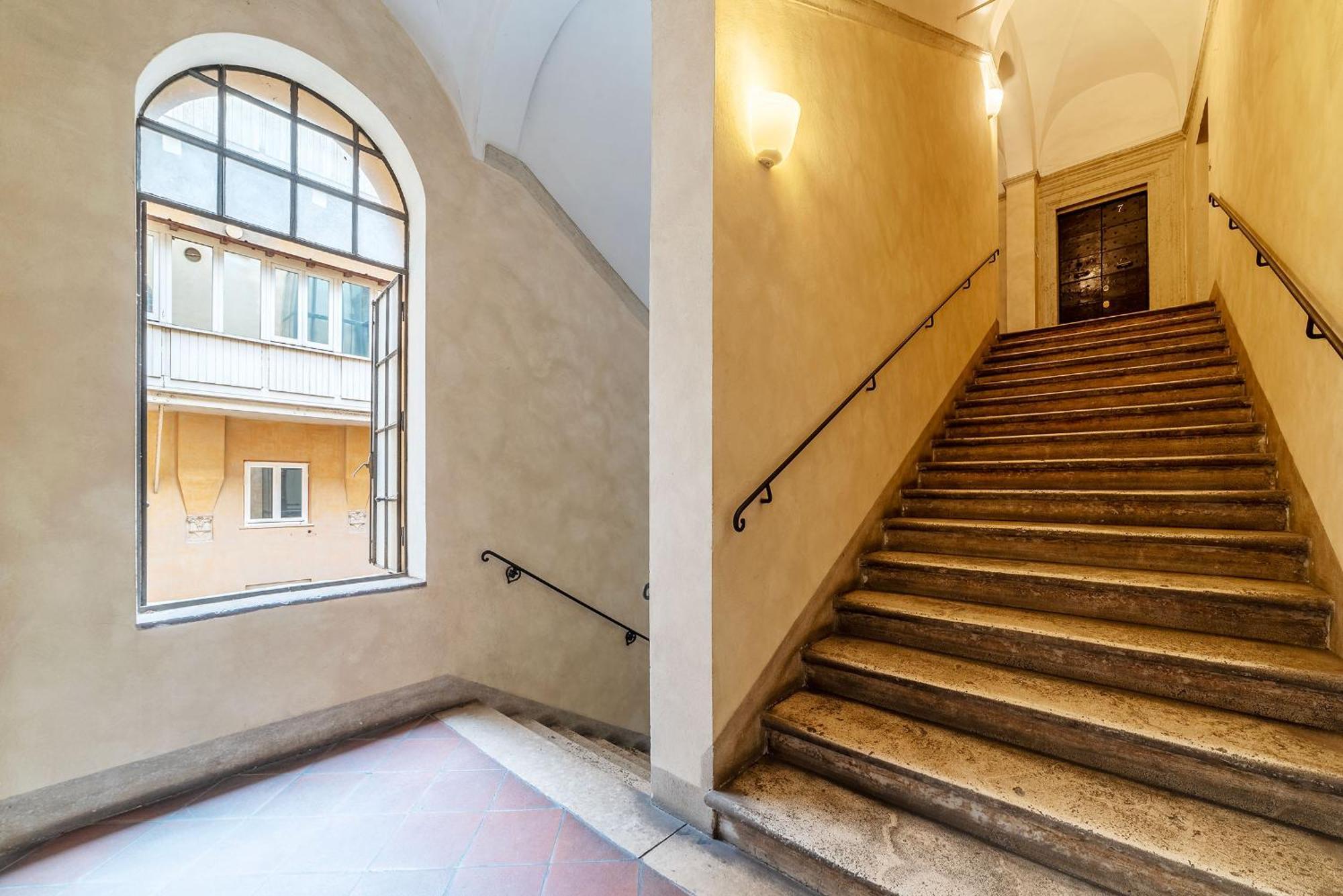 Piazza Navona Penthouse Apartment โรม ภายนอก รูปภาพ